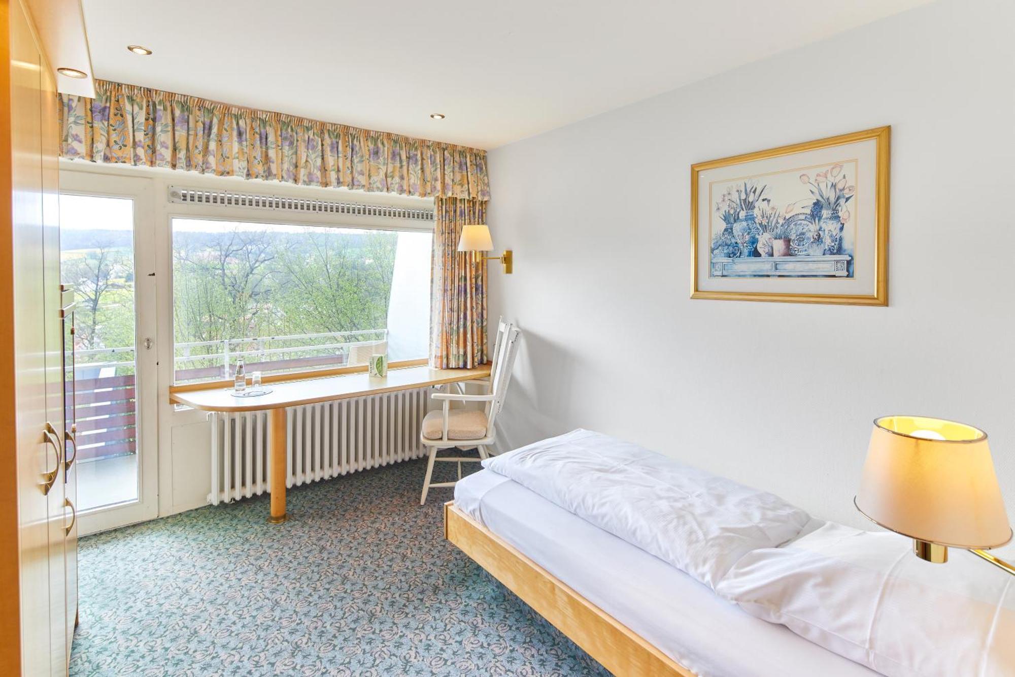 Hotel Sonneck Knüllwald Esterno foto