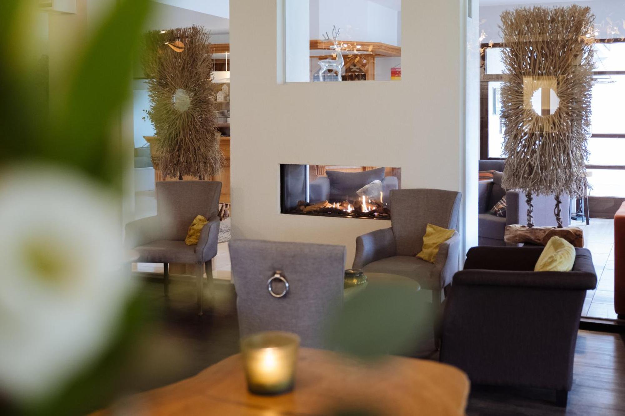 Hotel Sonneck Knüllwald Esterno foto