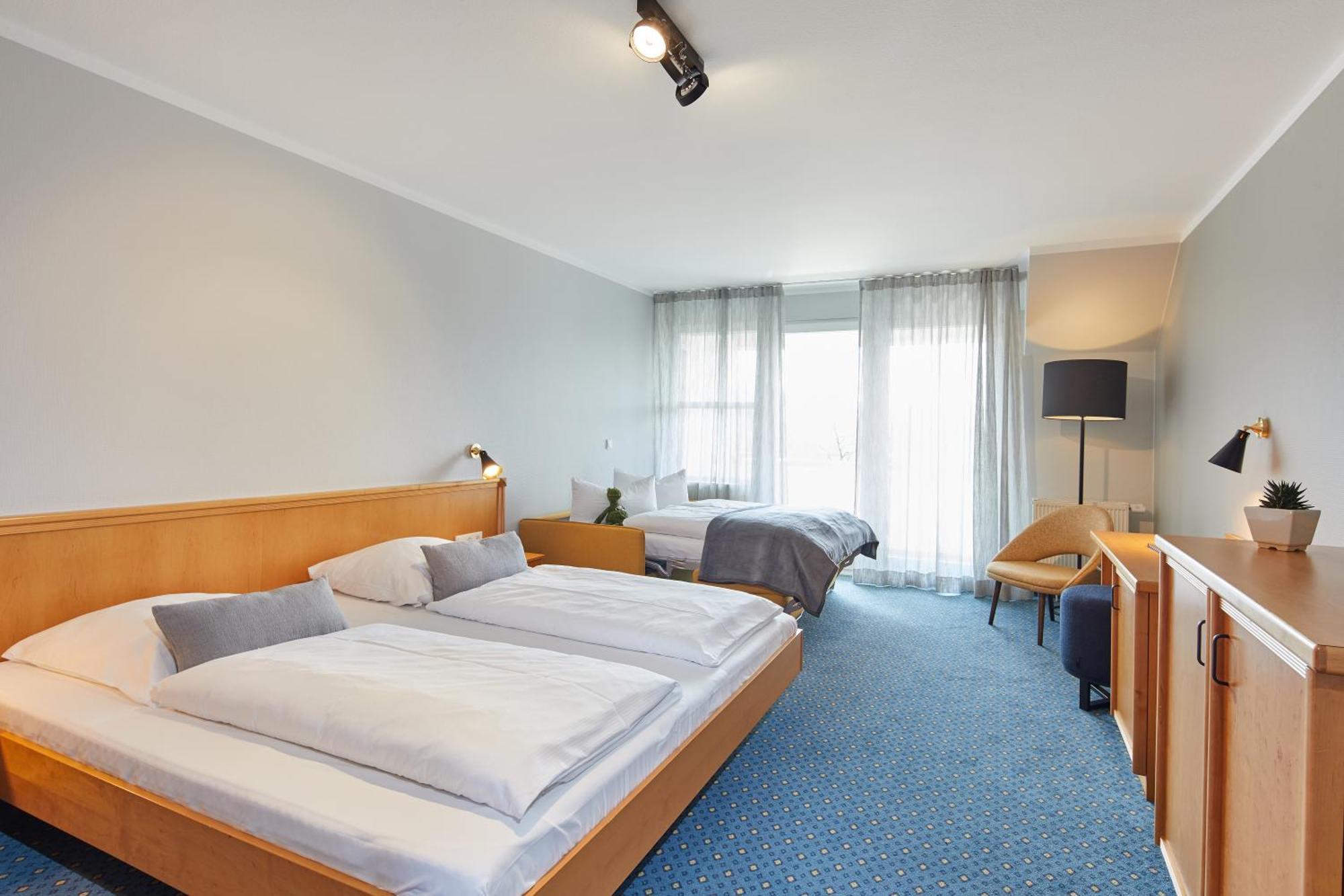 Hotel Sonneck Knüllwald Esterno foto